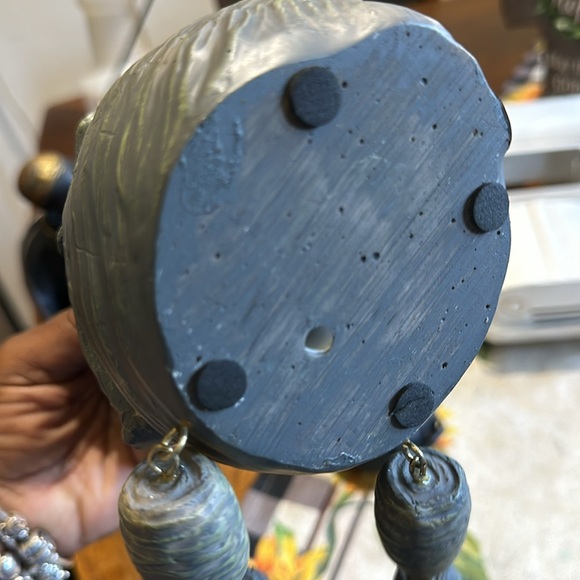 Elephant Shelf sculpture - Picture 4 of 9